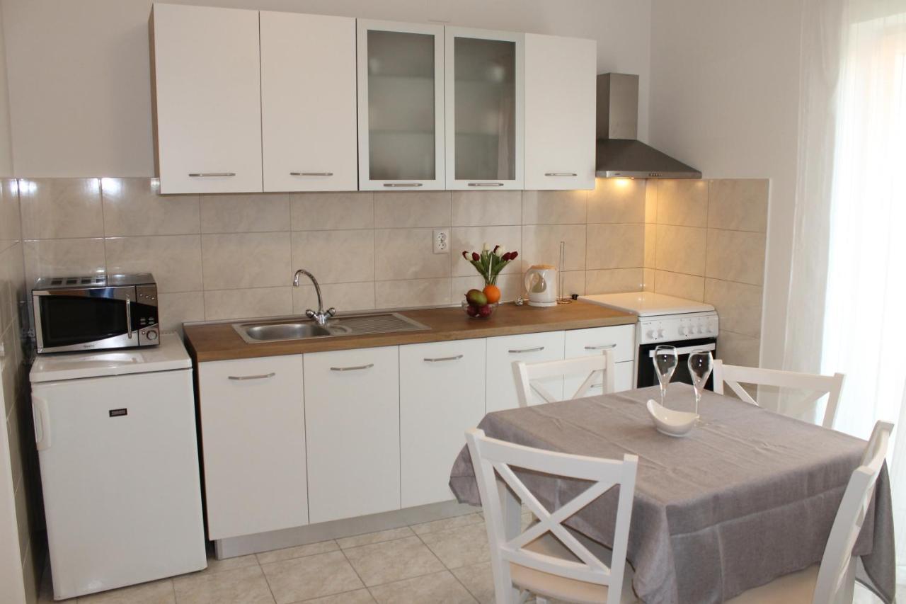 Apartments Valeria Kaštela Εξωτερικό φωτογραφία