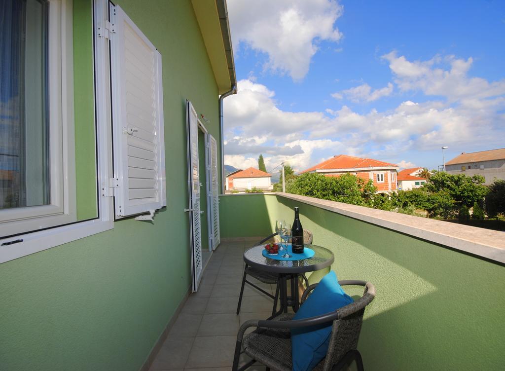 Apartments Valeria Kaštela Εξωτερικό φωτογραφία